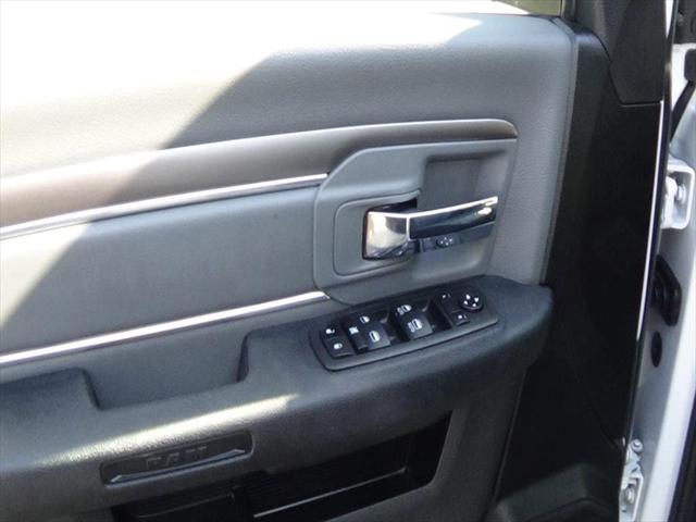 2023 Ram 1500 Classic SLT Crew Cab 4x4 5'7" Box
