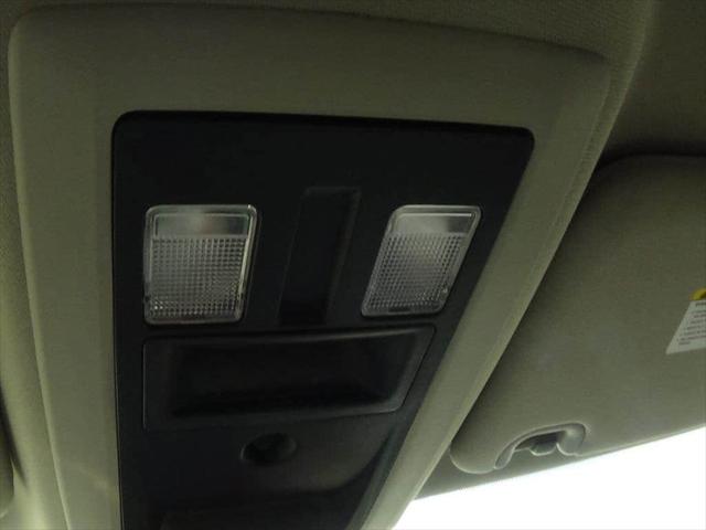 2023 Ram 1500 Classic SLT Crew Cab 4x4 5'7" Box