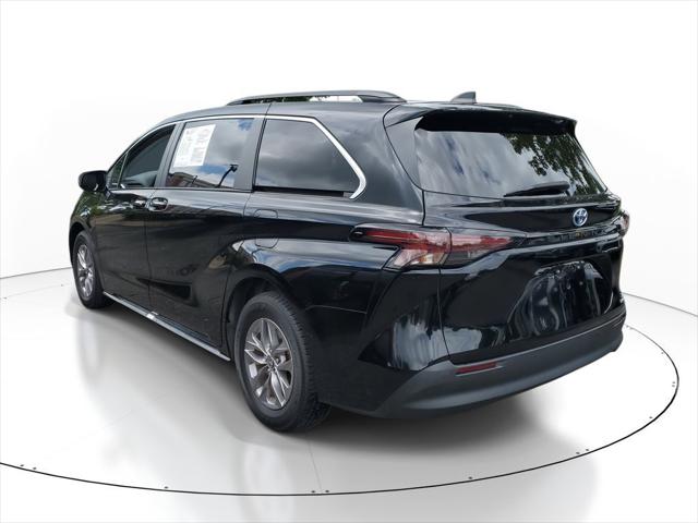 2023 Toyota Sienna XLE