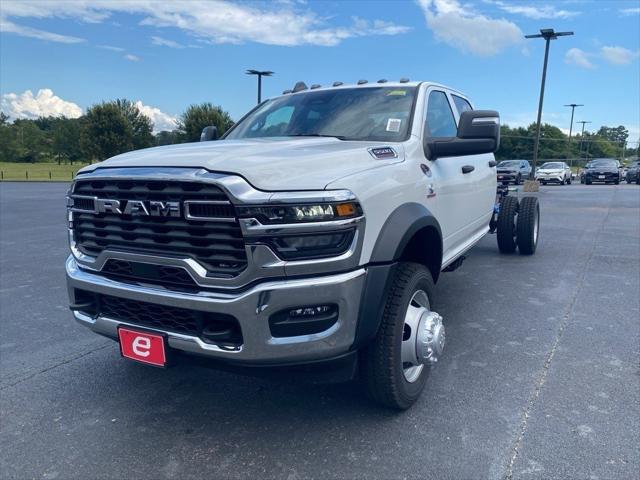 2025 RAM Ram 5500 Chassis Cab RAM 5500 TRADESMAN CHASSIS CREW CAB 4X4 84 CA