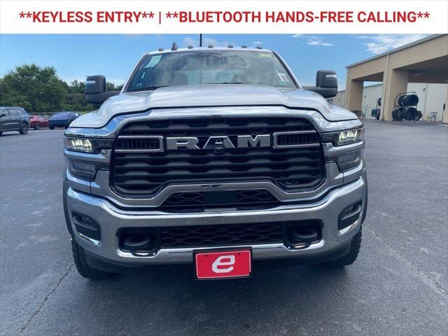 2025 RAM Ram 5500 Chassis Cab RAM 5500 TRADESMAN CHASSIS CREW CAB 4X4 84 CA