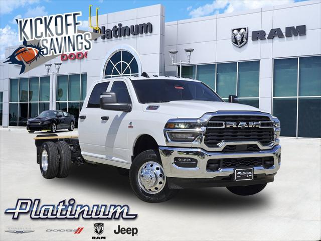 2025 RAM Ram 3500 Chassis Cab RAM 3500 TRADESMAN CREW CAB CHASSIS 4X4 60 CA