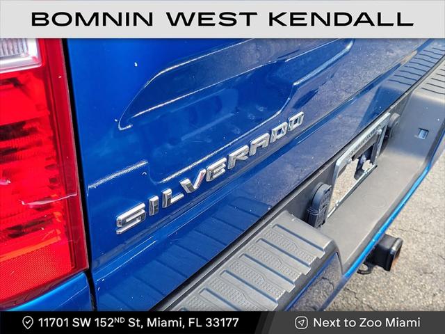 2022 Chevrolet Silverado 1500 2WD Crew Cab Short Bed Custom