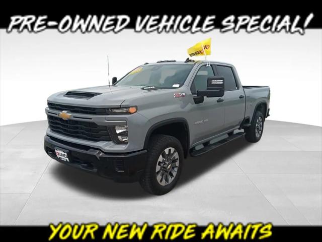 2025 Chevrolet Silverado 2500HD 4WD Crew Cab Standard Bed Custom