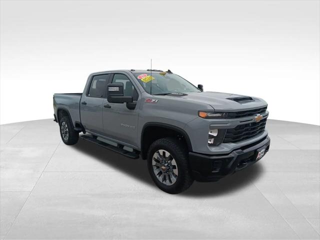 2025 Chevrolet Silverado 2500HD 4WD Crew Cab Standard Bed Custom
