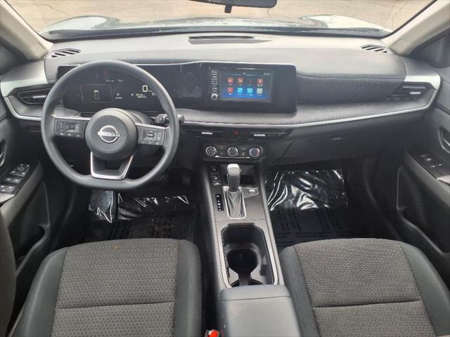 2025 Nissan Kicks S