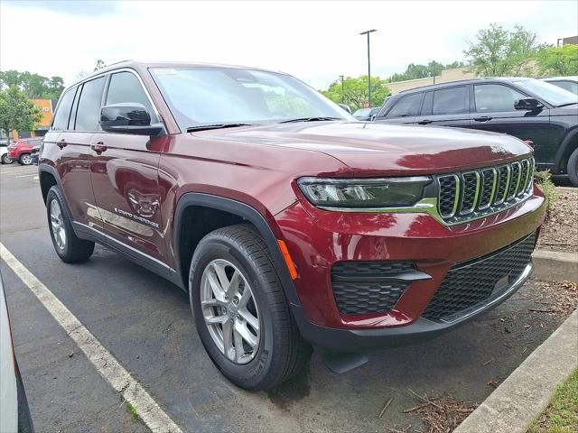 2025 Jeep Grand Cherokee GRAND CHEROKEE LAREDO X 4X4