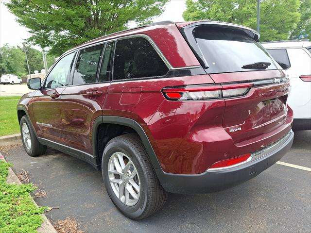 2025 Jeep Grand Cherokee GRAND CHEROKEE LAREDO X 4X4