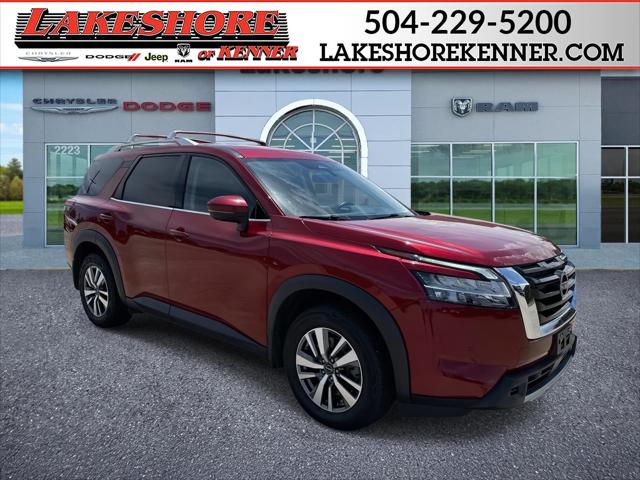 2023 Nissan Pathfinder SL 4WD