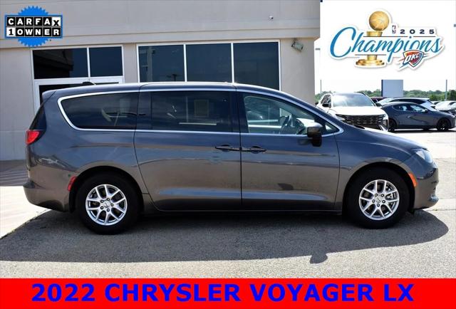 2022 Chrysler Voyager LX