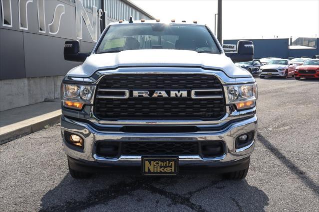 2024 RAM 3500 Big Horn Crew Cab 4x4 8 Box
