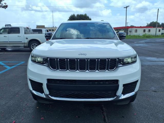 2023 Jeep Grand Cherokee L Laredo 4x4