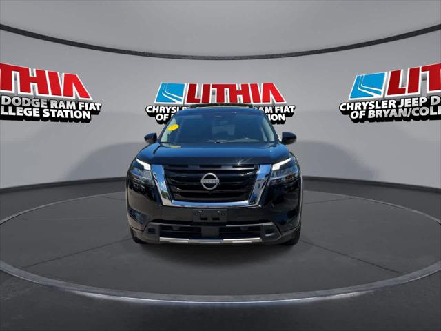2023 Nissan Pathfinder SL FWD
