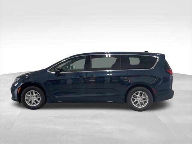 2025 Chrysler Pacifica PACIFICA SELECT