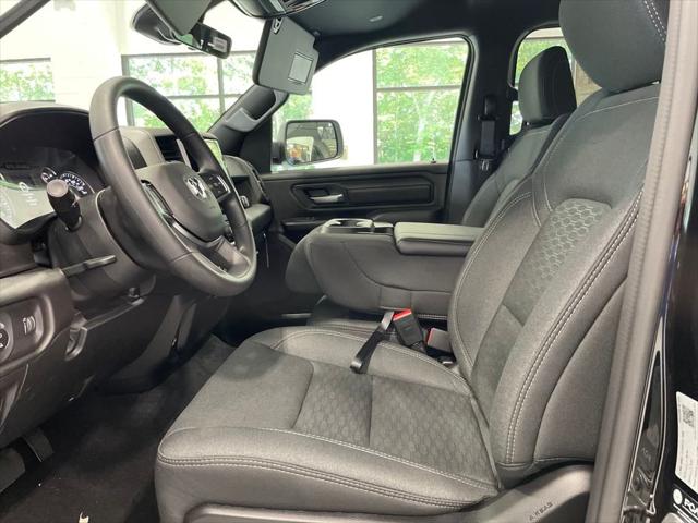 2025 RAM Ram 1500 RAM 1500 TRADESMAN CREW CAB 4X4 57 BOX