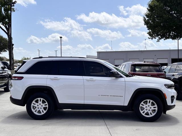 2023 Jeep Grand Cherokee Laredo 4x2