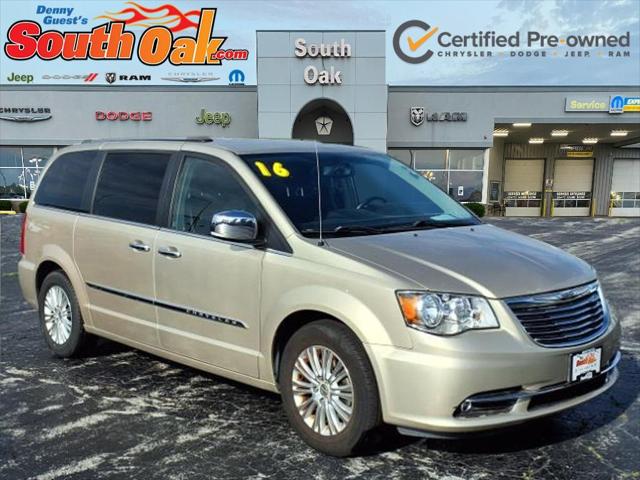 2016 Chrysler Town and Country Limited