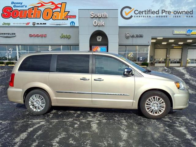 2016 Chrysler Town and Country Limited