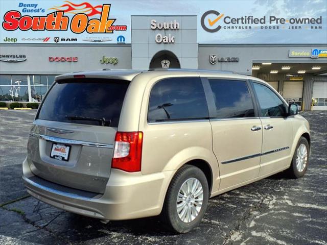 2016 Chrysler Town and Country Limited