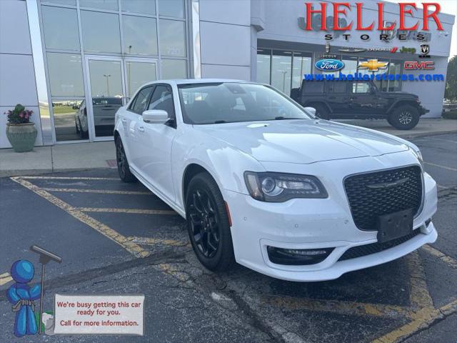 2022 Chrysler 300 Touring L AWD