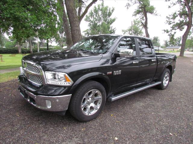 2017 RAM 1500 Laramie Crew Cab 4x4 64 Box 2017 RAM 1500 Laramie Crew Cab 4x4 64 Box