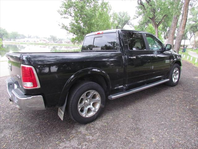 2017 RAM 1500 Laramie Crew Cab 4x4 64 Box 2017 RAM 1500 Laramie Crew Cab 4x4 64 Box