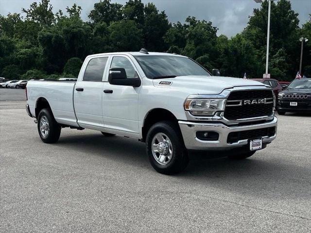 2023 RAM 2500 Tradesman Crew Cab 4x4 8 Box