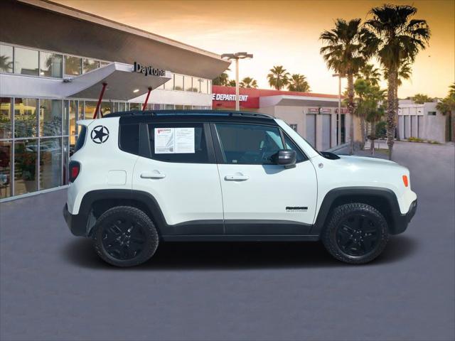 2017 Jeep Renegade Deserthawk 4x4