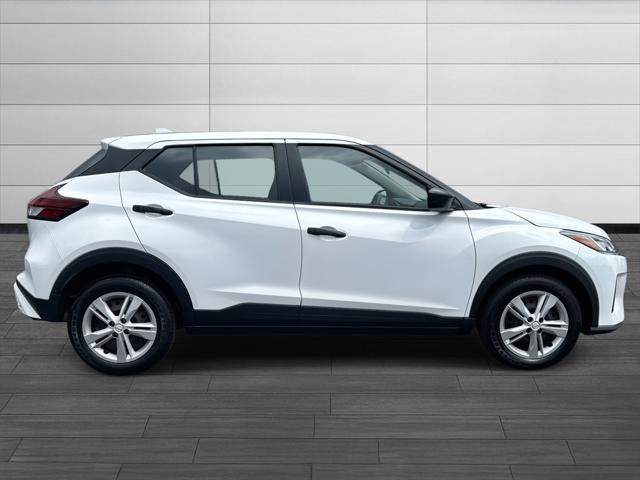 2024 Nissan Kicks S Xtronic CVT