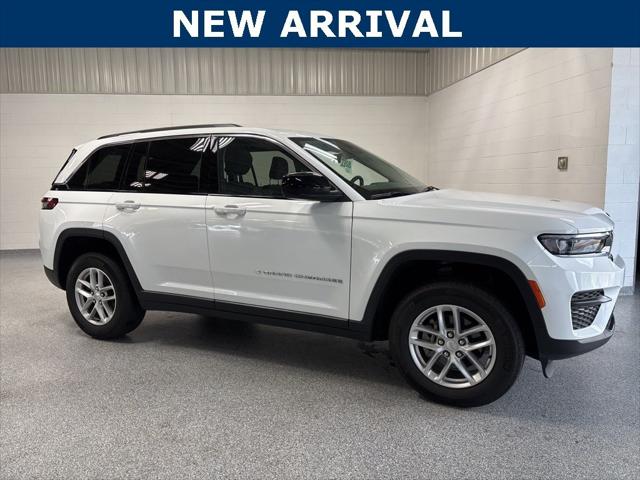 2023 Jeep Grand Cherokee Laredo X 4x4