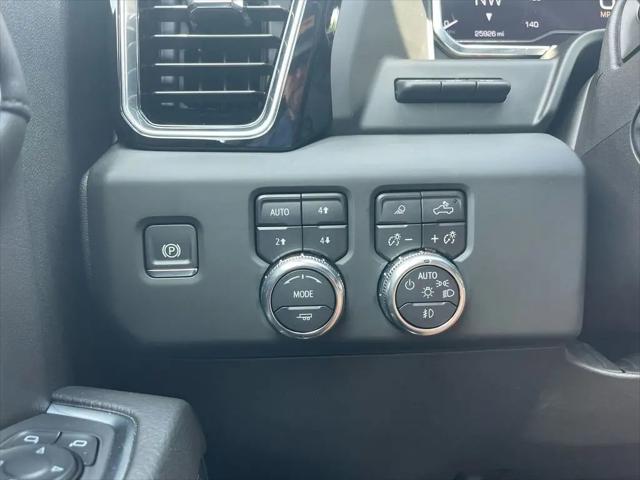 2024 GMC Sierra 1500 4WD Crew Cab Short Box Denali