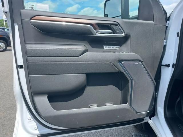 2024 GMC Sierra 1500 4WD Crew Cab Short Box Denali