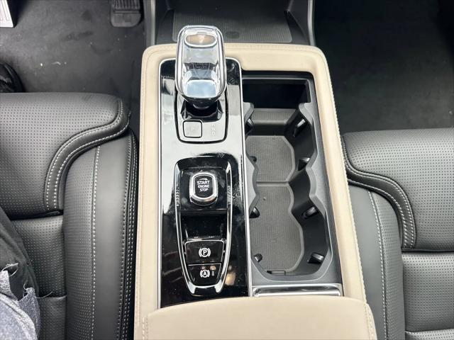 2026 Volvo XC90 Ultra, B5 AWD Gas (mild hybrid), Gasoline, Bright, 7 Seats