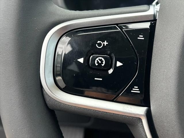 2026 Volvo XC90 Ultra, B5 AWD Gas (mild hybrid), Gasoline, Bright, 7 Seats