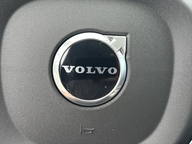 2026 Volvo XC90 Ultra, B5 AWD Gas (mild hybrid), Gasoline, Bright, 7 Seats