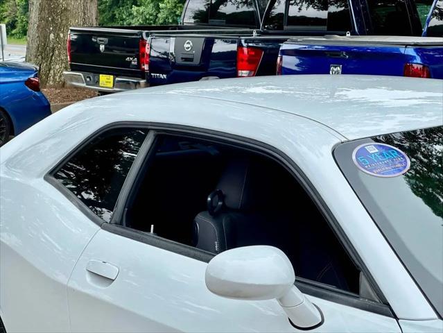 2015 Dodge Challenger SXT