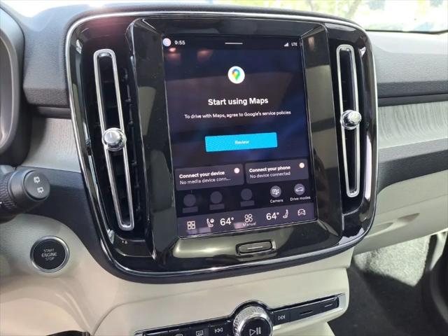2026 Volvo XC40 Plus, B5 AWD Gas (mild hybrid), Dark