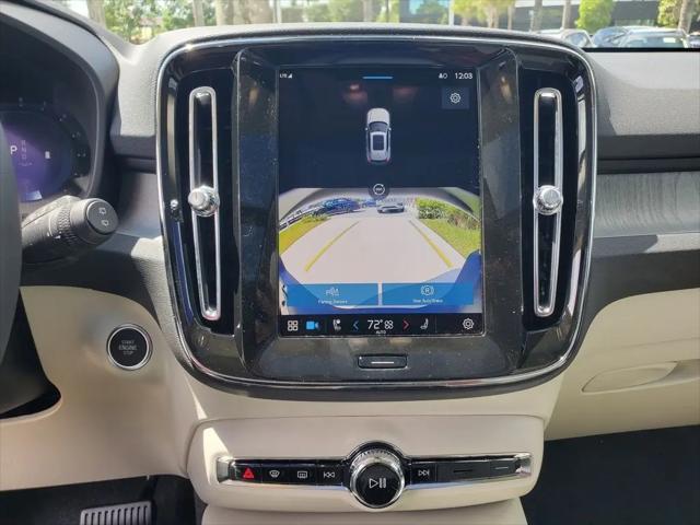 2026 Volvo XC40 Plus, B5 AWD Gas (mild hybrid), Dark