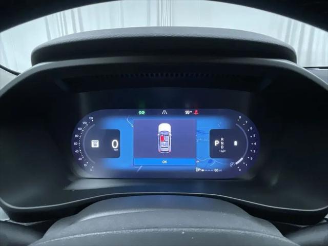 2026 Volvo XC40 Plus, B5 AWD Gas (mild hybrid), Dark