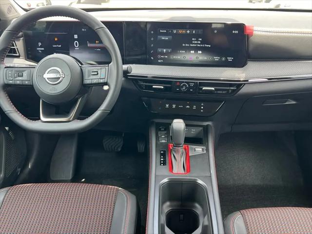 2025 Nissan Kicks SR FWD