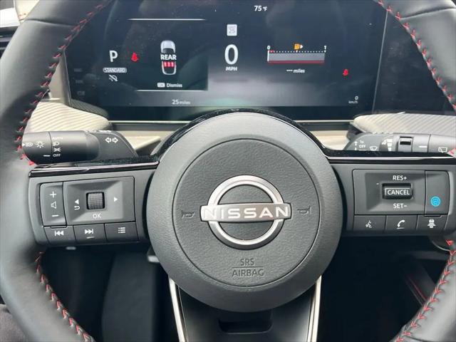 2025 Nissan Kicks SR FWD