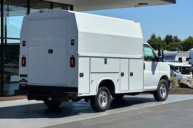 2025 GMC Savana Cutaway Work Van