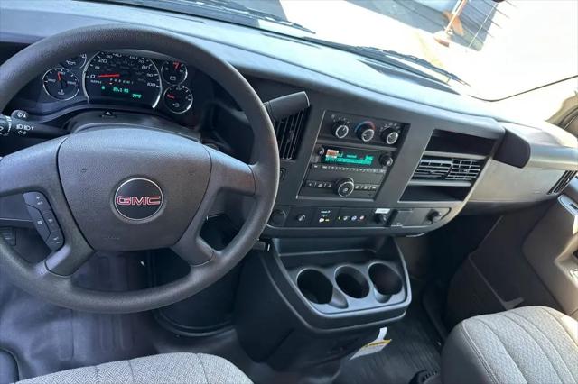 2025 GMC Savana Cutaway Work Van