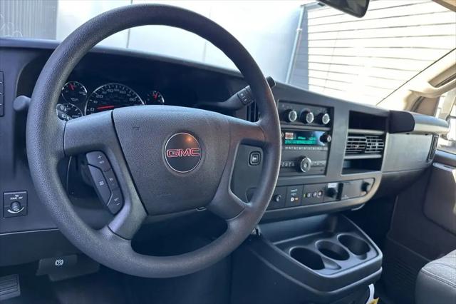 2025 GMC Savana Cutaway Work Van