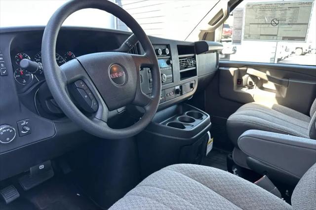 2025 GMC Savana Cutaway Work Van