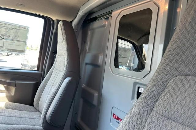 2025 GMC Savana Cutaway Work Van