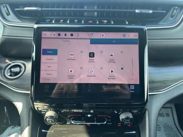 2024 Jeep Grand Cherokee Base