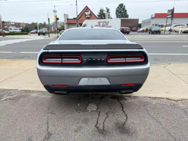 2015 Dodge Challenger SXT Plus