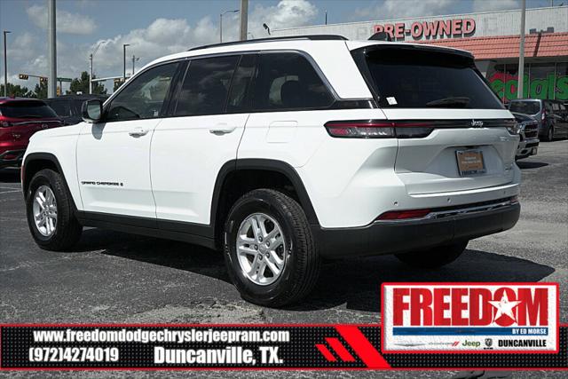 2023 Jeep Grand Cherokee Laredo 4x2
