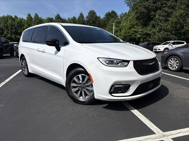 2025 Chrysler Pacifica Plug-In Hybrid PACIFICA PLUG-IN HYBRID SELECT